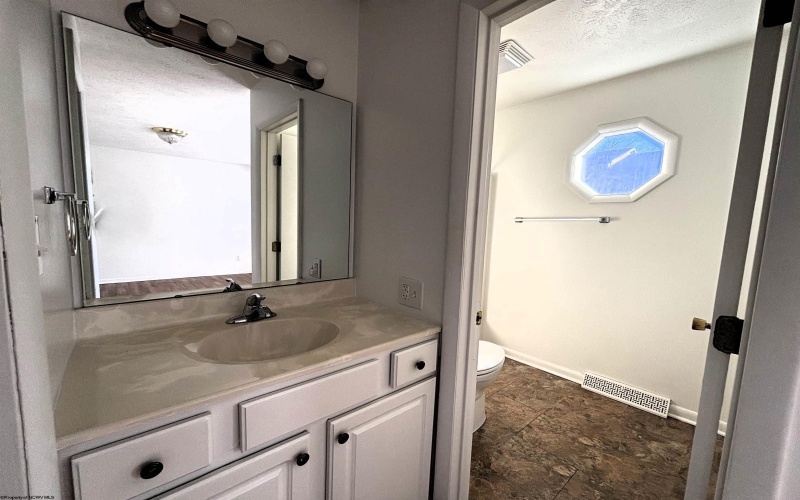 1092 Willowdale Road, Morgantown, West Virginia 26505, 3 Bedrooms Bedrooms, 5 Rooms Rooms,3 BathroomsBathrooms,Residential Rentals,For Rent,Willowdale,10162537 1092 Willowdale Road, Morgantown, West Virginia 26505, 3 Bedrooms Bedrooms, 5 Rooms Rooms,3 BathroomsBathrooms,Residential Rentals,For Rent,Willowdale,10162537