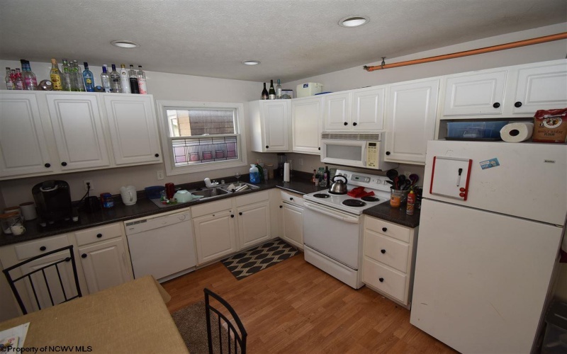 336 Beverly Avenue, Morgantown, West Virginia 26505, 3 Bedrooms Bedrooms, 5 Rooms Rooms,2 BathroomsBathrooms,Residential Rentals,For Rent,Beverly,10162539