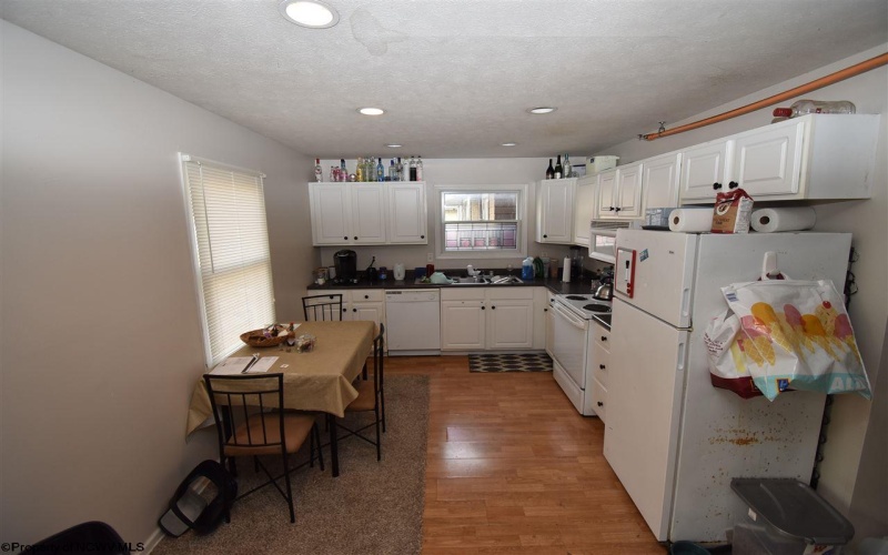 336 Beverly Avenue, Morgantown, West Virginia 26505, 3 Bedrooms Bedrooms, 5 Rooms Rooms,2 BathroomsBathrooms,Residential Rentals,For Rent,Beverly,10162539