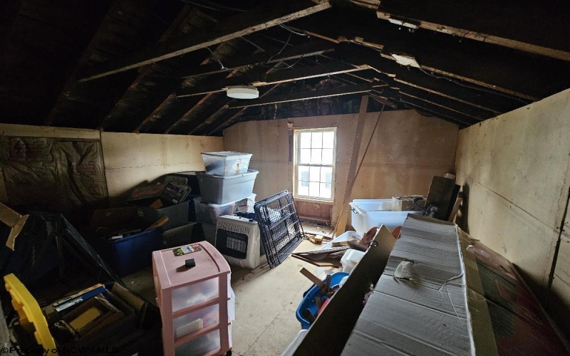 61 Leo Menendez Drive, Spelter, West Virginia 26438, 2 Bedrooms Bedrooms, 4 Rooms Rooms,1 BathroomBathrooms,Single Family Detached,For Sale,Leo Menendez,10162547