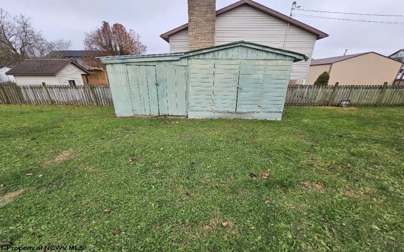 61 Leo Menendez Drive, Spelter, West Virginia 26438, 2 Bedrooms Bedrooms, 4 Rooms Rooms,1 BathroomBathrooms,Single Family Detached,For Sale,Leo Menendez,10162547