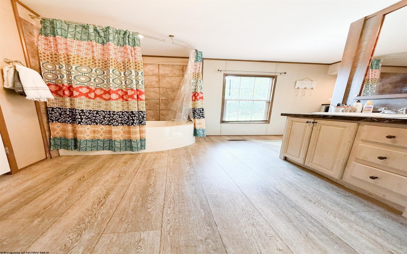 17 Union Drive, Hambleton, West Virginia 26287, 3 Bedrooms Bedrooms, 5 Rooms Rooms,2 BathroomsBathrooms,Single Family Detached,For Sale,Union,10160792