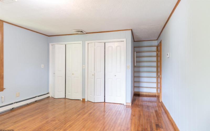 117 Newton Avenue, Bridgeport, West Virginia 26330, 3 Bedrooms Bedrooms, 5 Rooms Rooms,1 BathroomBathrooms,Single Family Detached,For Sale,Newton,10160105