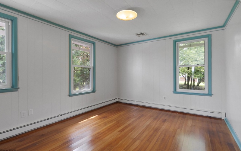 117 Newton Avenue, Bridgeport, West Virginia 26330, 3 Bedrooms Bedrooms, 5 Rooms Rooms,1 BathroomBathrooms,Single Family Detached,For Sale,Newton,10160105