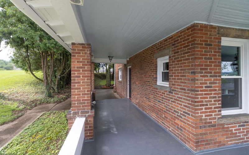 117 Newton Avenue, Bridgeport, West Virginia 26330, 3 Bedrooms Bedrooms, 5 Rooms Rooms,1 BathroomBathrooms,Single Family Detached,For Sale,Newton,10160105