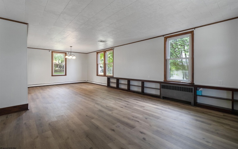 117 Newton Avenue, Bridgeport, West Virginia 26330, 3 Bedrooms Bedrooms, 5 Rooms Rooms,1 BathroomBathrooms,Single Family Detached,For Sale,Newton,10160105