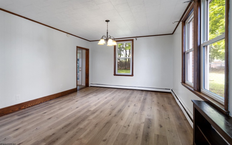 117 Newton Avenue, Bridgeport, West Virginia 26330, 3 Bedrooms Bedrooms, 5 Rooms Rooms,1 BathroomBathrooms,Single Family Detached,For Sale,Newton,10160105