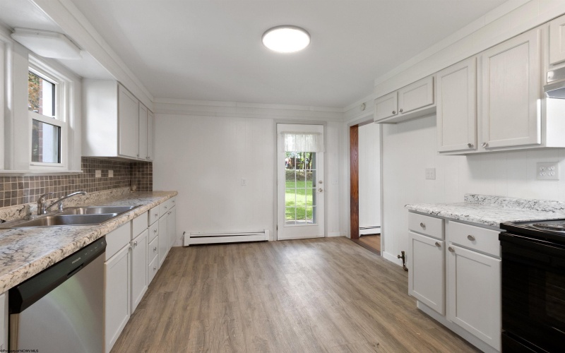 117 Newton Avenue, Bridgeport, West Virginia 26330, 3 Bedrooms Bedrooms, 5 Rooms Rooms,1 BathroomBathrooms,Single Family Detached,For Sale,Newton,10160105