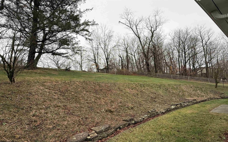 40 Bine Street, Fairmont, West Virginia 26554, 3 Bedrooms Bedrooms, 7 Rooms Rooms,1 BathroomBathrooms,Single Family Detached,For Sale,Bine,10162558