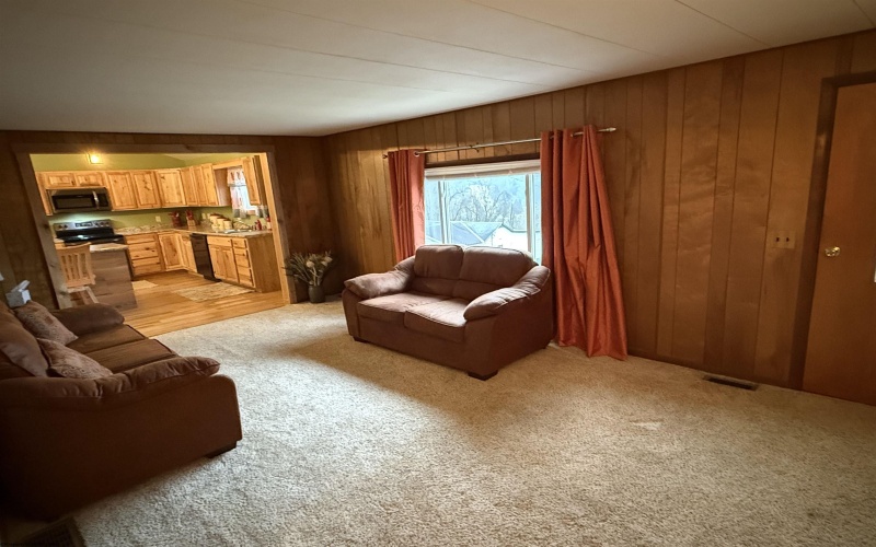 40 Bine Street, Fairmont, West Virginia 26554, 3 Bedrooms Bedrooms, 7 Rooms Rooms,1 BathroomBathrooms,Single Family Detached,For Sale,Bine,10162558