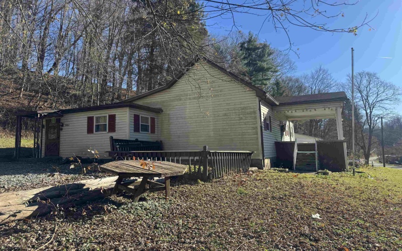 5961 Fairmont Road, Rivesville, West Virginia 26558-8, 2 Bedrooms Bedrooms, 5 Rooms Rooms,1 BathroomBathrooms,Single Family Detached,For Sale,Fairmont,10162551