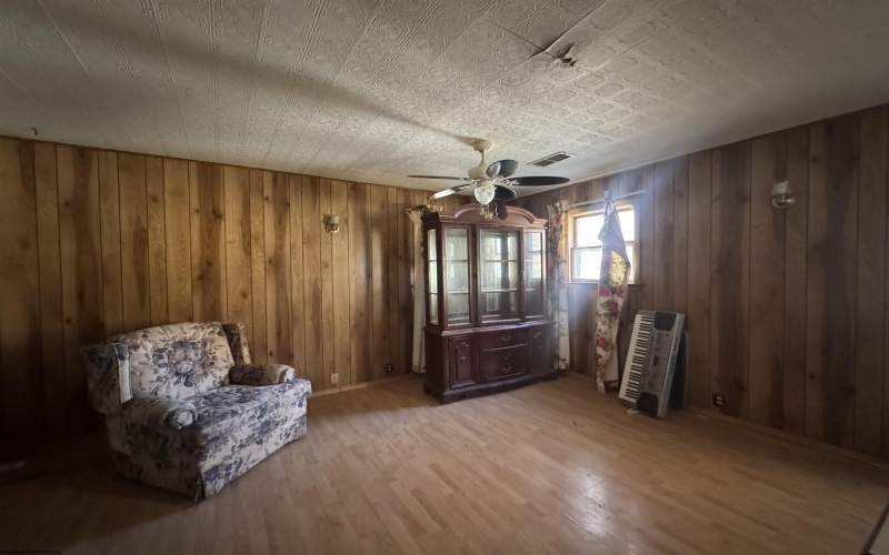 5961 Fairmont Road, Rivesville, West Virginia 26558-8, 2 Bedrooms Bedrooms, 5 Rooms Rooms,1 BathroomBathrooms,Single Family Detached,For Sale,Fairmont,10162551