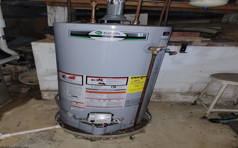 376 Simpson Street, Clarksburg, West Virginia 26301-0000, 2 Bedrooms Bedrooms, 6 Rooms Rooms,1 BathroomBathrooms,Single Family Detached,For Sale,Simpson,10162550