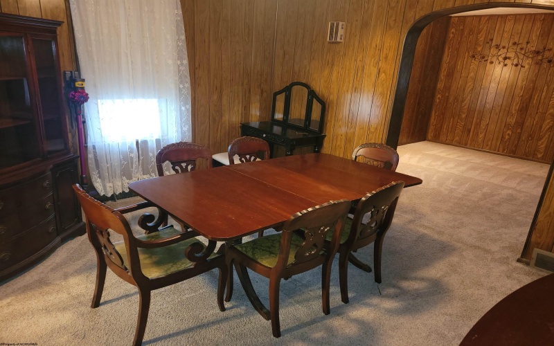 376 Simpson Street, Clarksburg, West Virginia 26301-0000, 2 Bedrooms Bedrooms, 6 Rooms Rooms,1 BathroomBathrooms,Single Family Detached,For Sale,Simpson,10162550