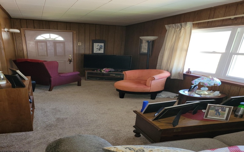 376 Simpson Street, Clarksburg, West Virginia 26301-0000, 2 Bedrooms Bedrooms, 6 Rooms Rooms,1 BathroomBathrooms,Single Family Detached,For Sale,Simpson,10162550