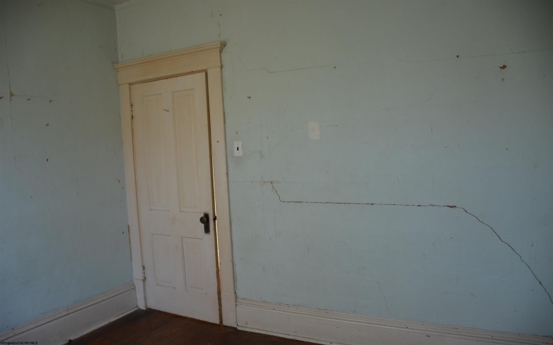 315 Monticello Avenue, Clarksburg, West Virginia 26301, 3 Bedrooms Bedrooms, 6 Rooms Rooms,1 BathroomBathrooms,Single Family Detached,For Sale,Monticello,10162549