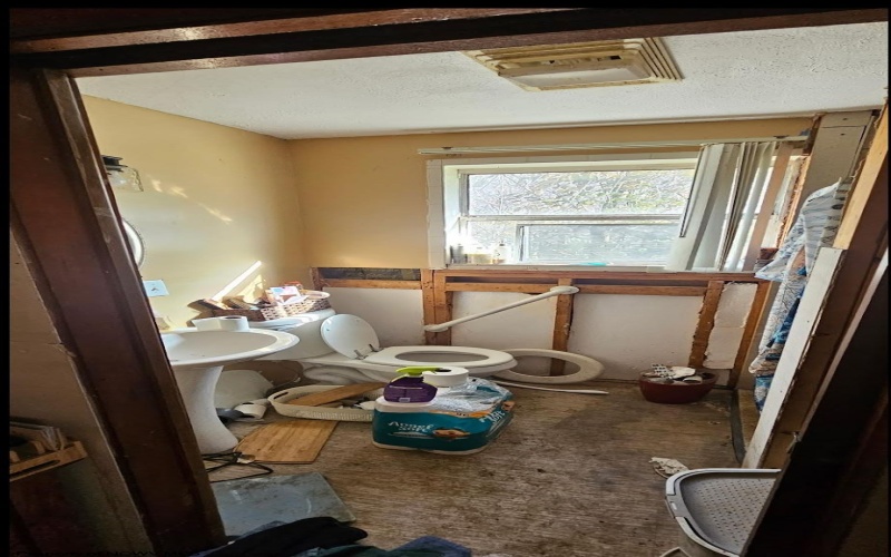 107 Kelly Street, Clendenin, West Virginia 25045, 3 Bedrooms Bedrooms, 5 Rooms Rooms,2 BathroomsBathrooms,Single Family Detached,For Sale,Kelly,10162556