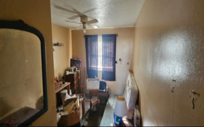 107 Kelly Street, Clendenin, West Virginia 25045, 3 Bedrooms Bedrooms, 5 Rooms Rooms,2 BathroomsBathrooms,Single Family Detached,For Sale,Kelly,10162556