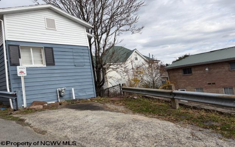 1013 Fay Street, Fairmont, West Virginia 26554, 1 Bedroom Bedrooms, 4 Rooms Rooms,1 BathroomBathrooms,Single Family Detached,For Sale,Fay,10162560