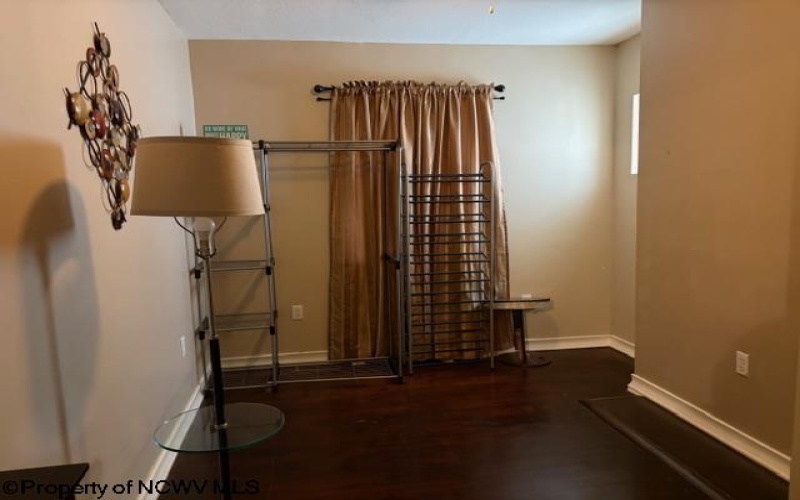 1013 Fay Street, Fairmont, West Virginia 26554, 1 Bedroom Bedrooms, 4 Rooms Rooms,1 BathroomBathrooms,Single Family Detached,For Sale,Fay,10162560