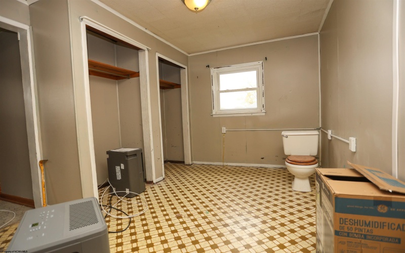 8264 Powell Avenue, Stonewood, West Virginia 26301, 2 Bedrooms Bedrooms, 5 Rooms Rooms,1 BathroomBathrooms,Single Family Detached,For Sale,Powell,10162567 8264 Powell Avenue, Stonewood, West Virginia 26301, 2 Bedrooms Bedrooms, 5 Rooms Rooms,1 BathroomBathrooms,Single Family Detached,For Sale,Powell,10162567