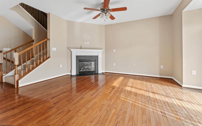 415 St. Andrews Drive, Morgantown, West Virginia 26508, 4 Bedrooms Bedrooms, 8 Rooms Rooms,3 BathroomsBathrooms,Single Family Attached,For Sale,St. Andrews,10162561