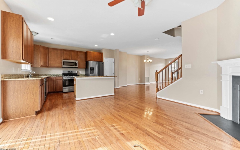 415 St. Andrews Drive, Morgantown, West Virginia 26508, 4 Bedrooms Bedrooms, 8 Rooms Rooms,3 BathroomsBathrooms,Single Family Attached,For Sale,St. Andrews,10162561