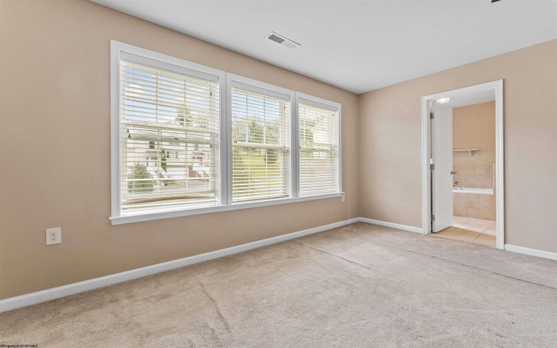 415 St. Andrews Drive, Morgantown, West Virginia 26508, 4 Bedrooms Bedrooms, 8 Rooms Rooms,3 BathroomsBathrooms,Single Family Attached,For Sale,St. Andrews,10162561