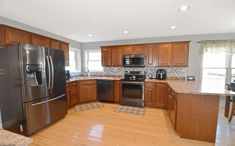 84 Allen Drive, Bruceton Mills, West Virginia 26525, 3 Bedrooms Bedrooms, 8 Rooms Rooms,2 BathroomsBathrooms,Single Family Detached,For Sale,Allen,10162564