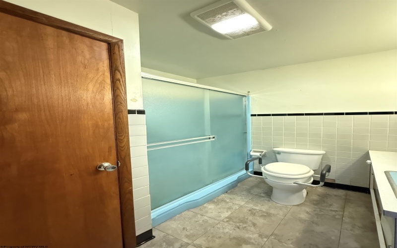 1415 Pleasant Valley Road, Fairmont, West Virginia 26554, 3 Bedrooms Bedrooms, 7 Rooms Rooms,2 BathroomsBathrooms,Single Family Detached,For Sale,Pleasant Valley,10162566