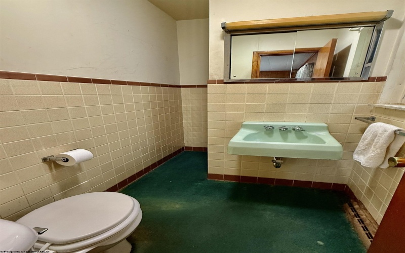 1415 Pleasant Valley Road, Fairmont, West Virginia 26554, 3 Bedrooms Bedrooms, 7 Rooms Rooms,2 BathroomsBathrooms,Single Family Detached,For Sale,Pleasant Valley,10162566