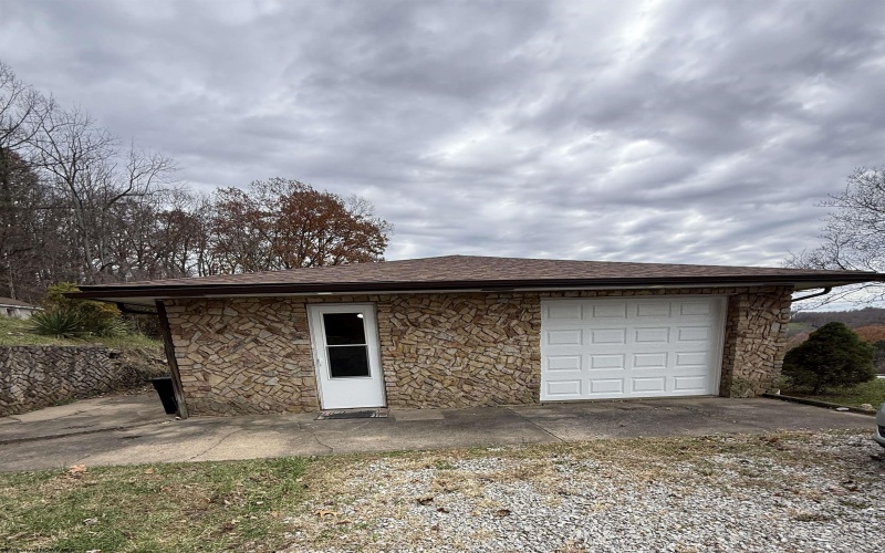 1415 Pleasant Valley Road, Fairmont, West Virginia 26554, 3 Bedrooms Bedrooms, 7 Rooms Rooms,2 BathroomsBathrooms,Single Family Detached,For Sale,Pleasant Valley,10162566