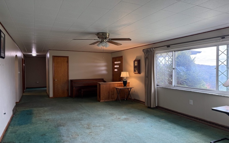 1415 Pleasant Valley Road, Fairmont, West Virginia 26554, 3 Bedrooms Bedrooms, 7 Rooms Rooms,2 BathroomsBathrooms,Single Family Detached,For Sale,Pleasant Valley,10162566