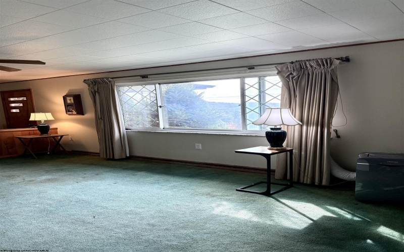 1415 Pleasant Valley Road, Fairmont, West Virginia 26554, 3 Bedrooms Bedrooms, 7 Rooms Rooms,2 BathroomsBathrooms,Single Family Detached,For Sale,Pleasant Valley,10162566