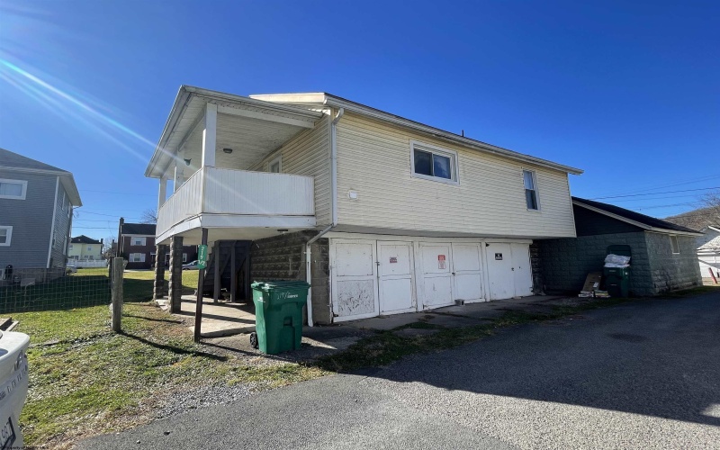 219 1/2 Fairview Avenue, Clarksburg, West Virginia 26301, 2 Bedrooms Bedrooms, 4 Rooms Rooms,1 BathroomBathrooms,Single Family Detached,For Sale,Fairview,10162565 219 1/2 Fairview Avenue, Clarksburg, West Virginia 26301, 2 Bedrooms Bedrooms, 4 Rooms Rooms,1 BathroomBathrooms,Single Family Detached,For Sale,Fairview,10162565