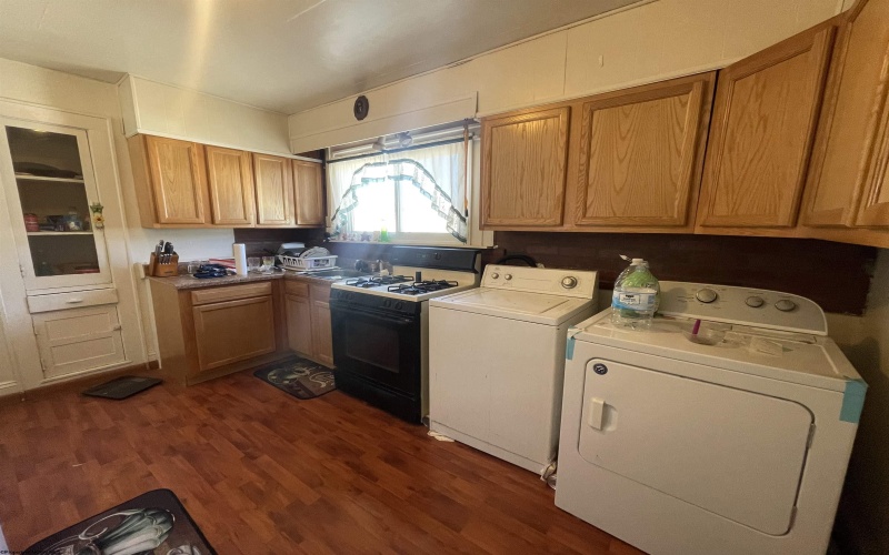 219 1/2 Fairview Avenue, Clarksburg, West Virginia 26301, 2 Bedrooms Bedrooms, 4 Rooms Rooms,1 BathroomBathrooms,Single Family Detached,For Sale,Fairview,10162565 219 1/2 Fairview Avenue, Clarksburg, West Virginia 26301, 2 Bedrooms Bedrooms, 4 Rooms Rooms,1 BathroomBathrooms,Single Family Detached,For Sale,Fairview,10162565