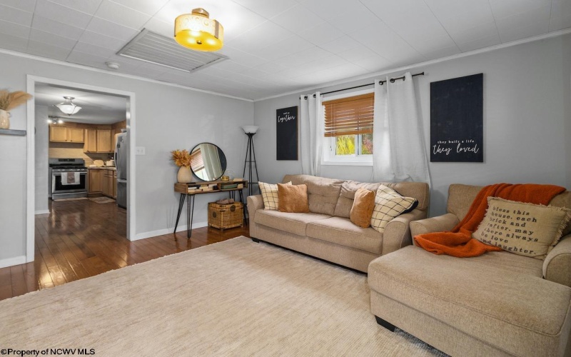 8712 Cost Avenue, Stonewood, West Virginia 26301, 3 Bedrooms Bedrooms, 6 Rooms Rooms,1 BathroomBathrooms,Single Family Detached,For Sale,Cost,10162563