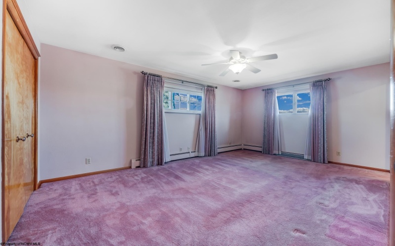 68 Morgantown Street, Fairchance, Pennsylvania 15436, 3 Bedrooms Bedrooms, 6 Rooms Rooms,2 BathroomsBathrooms,Single Family Detached,For Sale,Morgantown,10162562