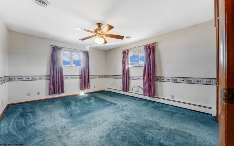 68 Morgantown Street, Fairchance, Pennsylvania 15436, 3 Bedrooms Bedrooms, 6 Rooms Rooms,2 BathroomsBathrooms,Single Family Detached,For Sale,Morgantown,10162562