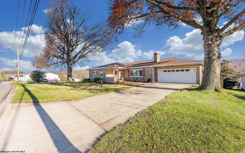 68 Morgantown Street, Fairchance, Pennsylvania 15436, 3 Bedrooms Bedrooms, 6 Rooms Rooms,2 BathroomsBathrooms,Single Family Detached,For Sale,Morgantown,10162562