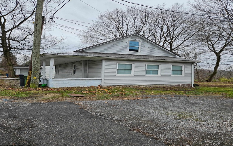 1308 Montrose Street, Morgantown, West Virginia 26505, 2 Bedrooms Bedrooms, 6 Rooms Rooms,1 BathroomBathrooms,Single Family Detached,For Sale,Montrose,10162569