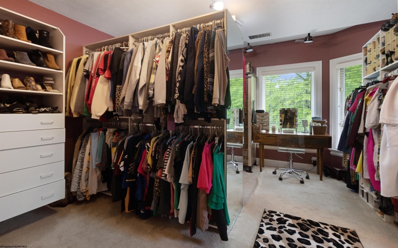 4759 Ridgetop Drive, Morgantown, West Virginia 26508, 5 Bedrooms Bedrooms, 13 Rooms Rooms,4 BathroomsBathrooms,Single Family Detached,For Sale,Ridgetop,10159336