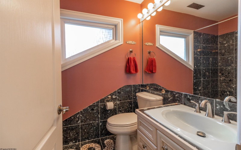 4759 Ridgetop Drive, Morgantown, West Virginia 26508, 5 Bedrooms Bedrooms, 13 Rooms Rooms,4 BathroomsBathrooms,Single Family Detached,For Sale,Ridgetop,10159336