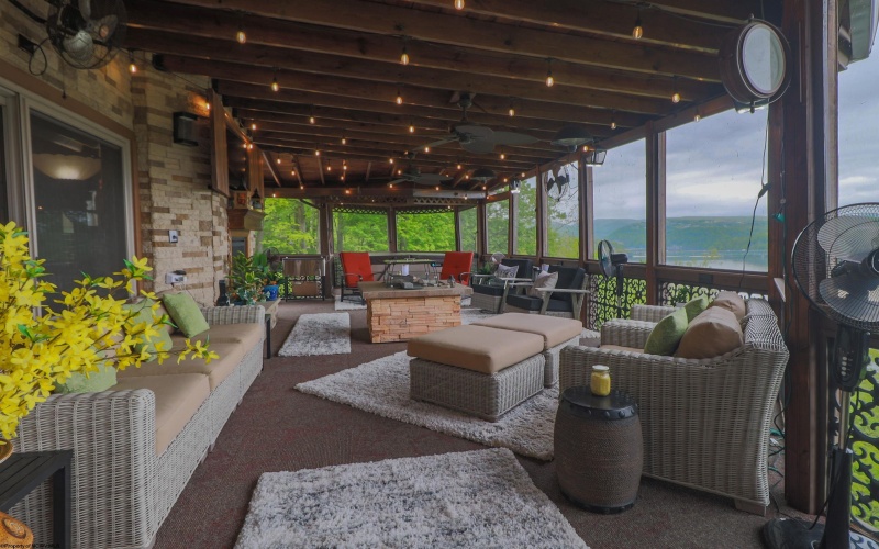 4759 Ridgetop Drive, Morgantown, West Virginia 26508, 5 Bedrooms Bedrooms, 13 Rooms Rooms,4 BathroomsBathrooms,Single Family Detached,For Sale,Ridgetop,10159336