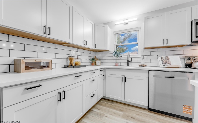 536 Cherokee Drive, Morgantown, West Virginia 26508, 4 Bedrooms Bedrooms, 8 Rooms Rooms,2 BathroomsBathrooms,Single Family Detached,For Sale,Cherokee,10162574