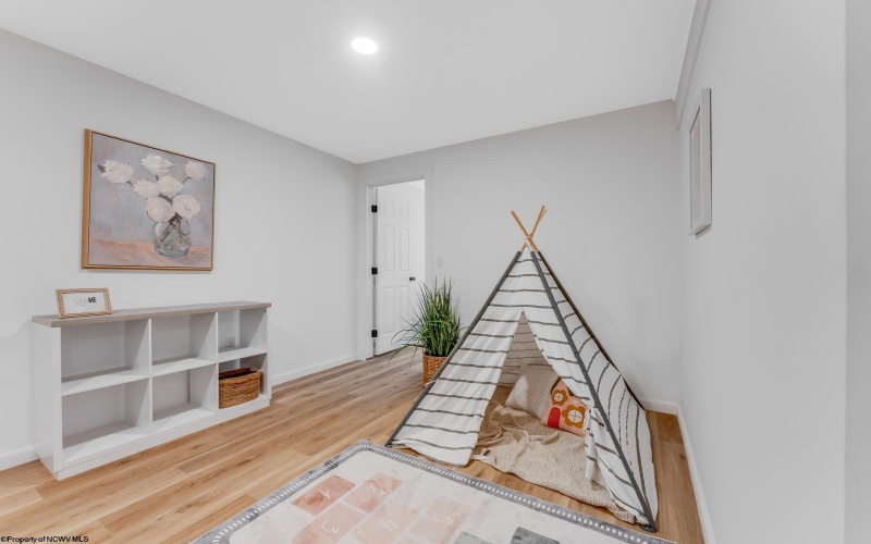 536 Cherokee Drive, Morgantown, West Virginia 26508, 4 Bedrooms Bedrooms, 8 Rooms Rooms,2 BathroomsBathrooms,Single Family Detached,For Sale,Cherokee,10162574