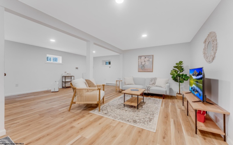 536 Cherokee Drive, Morgantown, West Virginia 26508, 4 Bedrooms Bedrooms, 8 Rooms Rooms,2 BathroomsBathrooms,Single Family Detached,For Sale,Cherokee,10162574