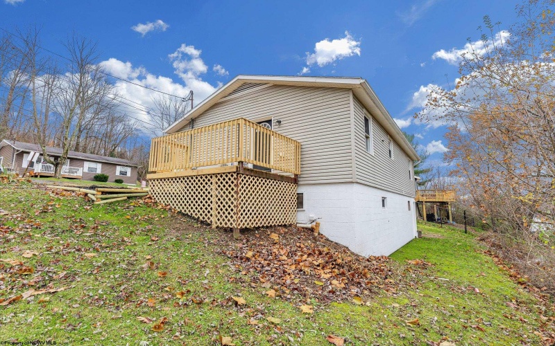 536 Cherokee Drive, Morgantown, West Virginia 26508, 4 Bedrooms Bedrooms, 8 Rooms Rooms,2 BathroomsBathrooms,Single Family Detached,For Sale,Cherokee,10162574