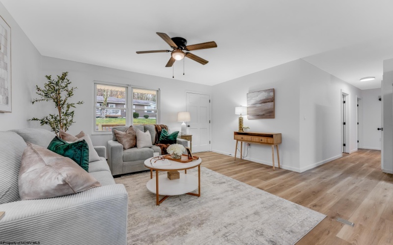 536 Cherokee Drive, Morgantown, West Virginia 26508, 4 Bedrooms Bedrooms, 8 Rooms Rooms,2 BathroomsBathrooms,Single Family Detached,For Sale,Cherokee,10162574