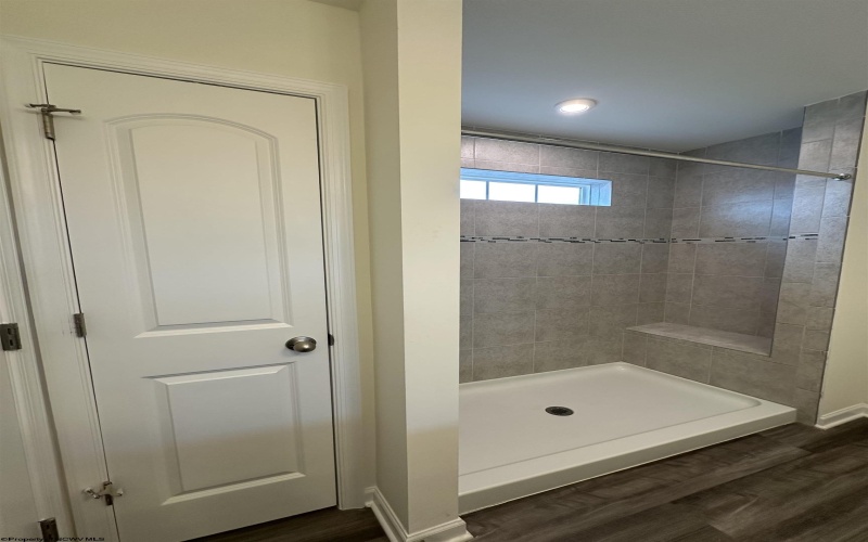 310 Bay Street, Morgantown, West Virginia 26508, 4 Bedrooms Bedrooms, 7 Rooms Rooms,4 BathroomsBathrooms,Residential Rentals,For Rent,Bay,10162575